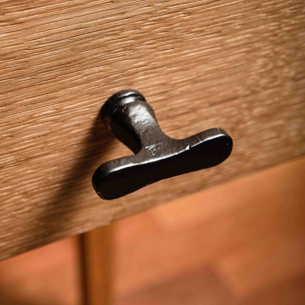 Philiph Hobohm Meisterstück: Mein Sekretär – Knauf