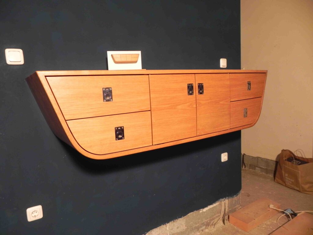 Sideboard in Eiche von Björn Kregehr