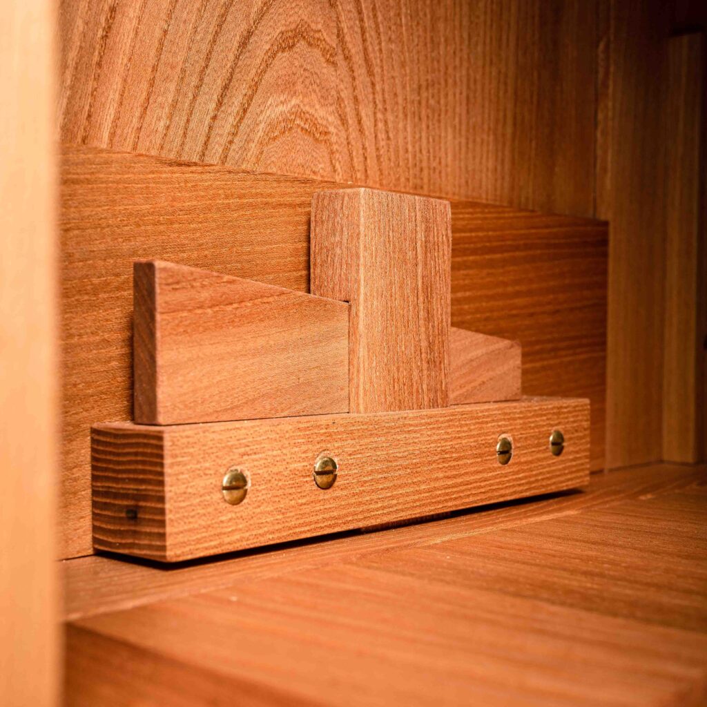 Aeternitas von Lennart Noak – Details vom Innenraum